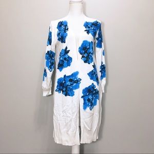NY collection size L White with Blue flower prints